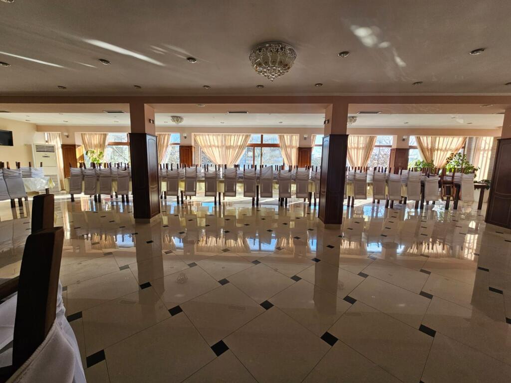 JEPET ME QIRA AMBIENT BIZNESI – 200 m²