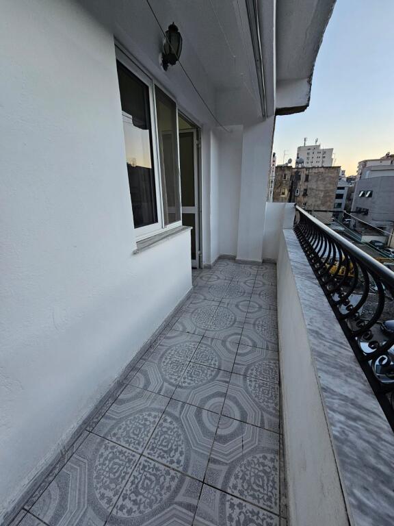 Apartament 2+1 për Qira – Zona e Spitalit