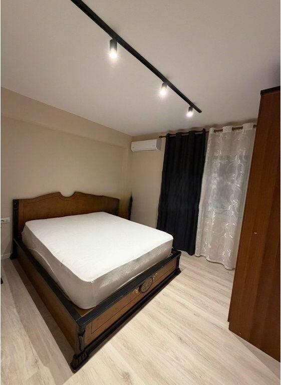 APARTAMENT 2+1 NE QIRA, TEK OXHAKU, TIRANE! 550 € /Muaj