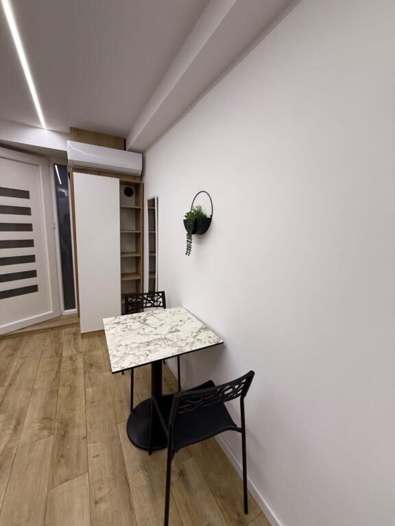 Apartment 1+1 for rent at 21 Dhjetori!