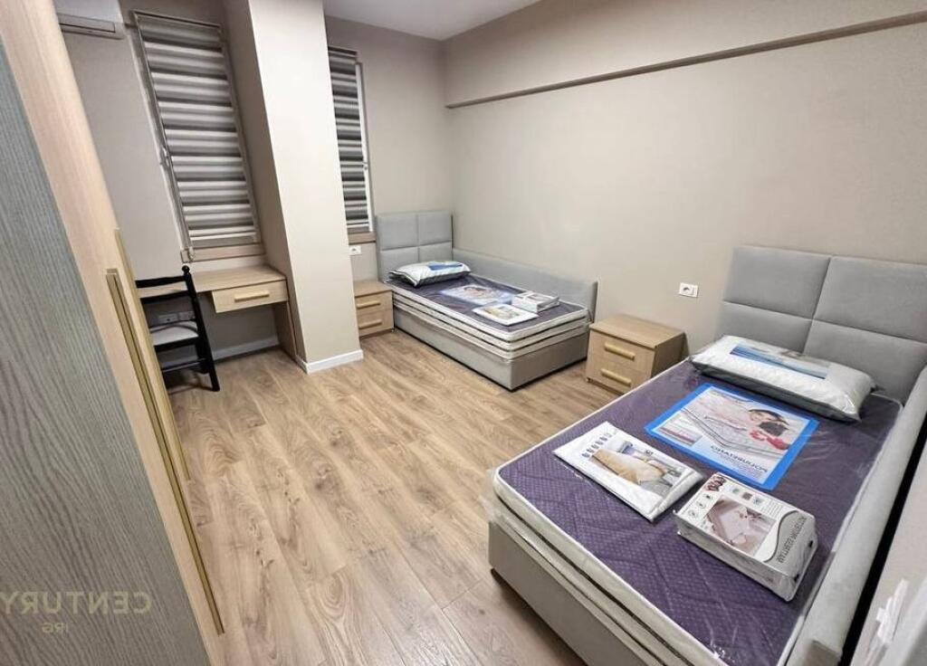 Shitet apartament 2+1+2