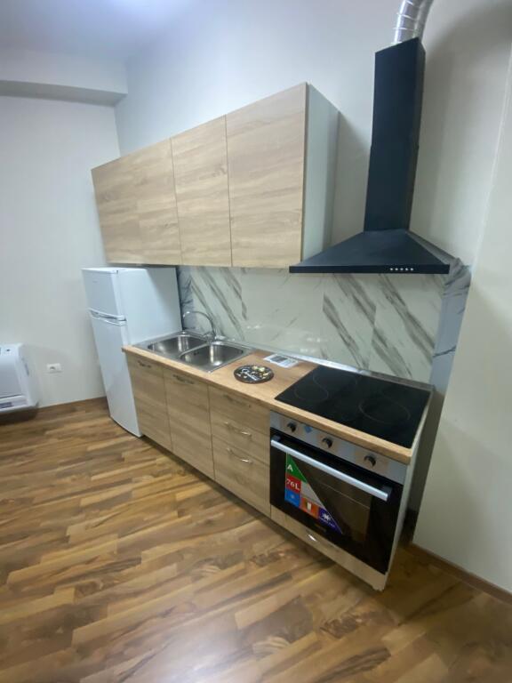 Jepen  me qira 3  apartament 1+1 – Ish Fusha Aviacionit  