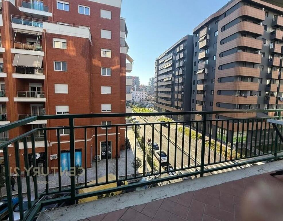 Jepet me qera 2+1+2 tek Green City