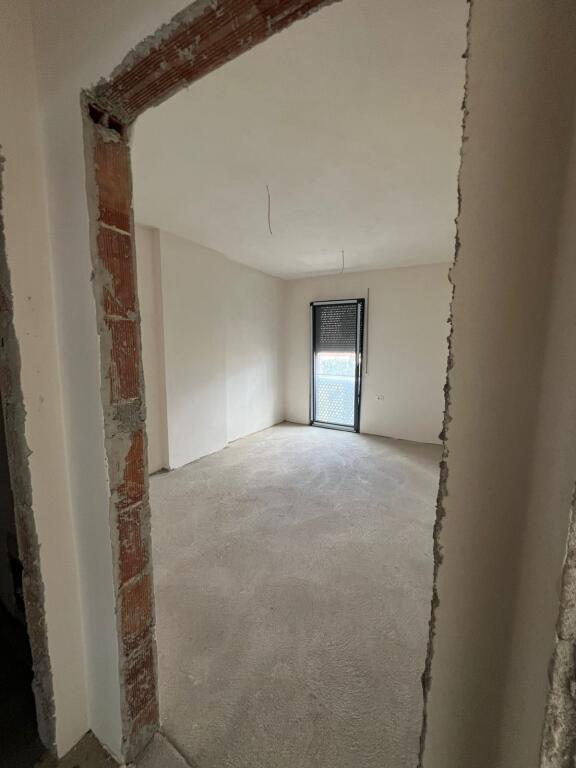 Apartament ne shitje 2+1+2