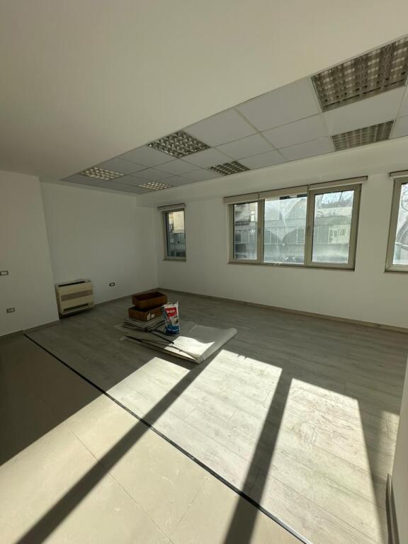 🏢 OFFICE FOR RENT – AMBASSADOR 3