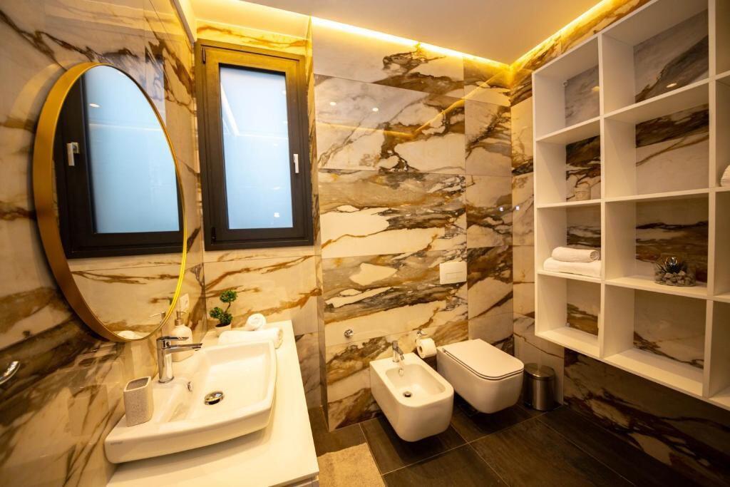 JEPET ME QIRA VILE INDIVIDUALE NE SAUK !