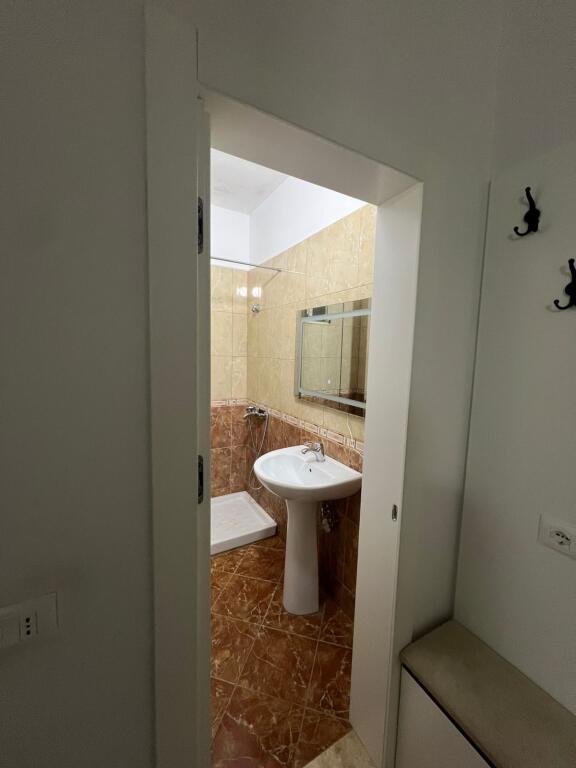 Apartament 1+1 me qira ne Astir!