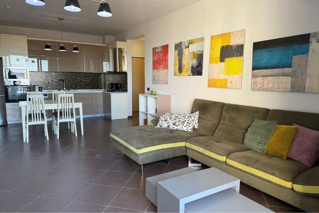 Apartament per shitje te Kodra e Diellit 1