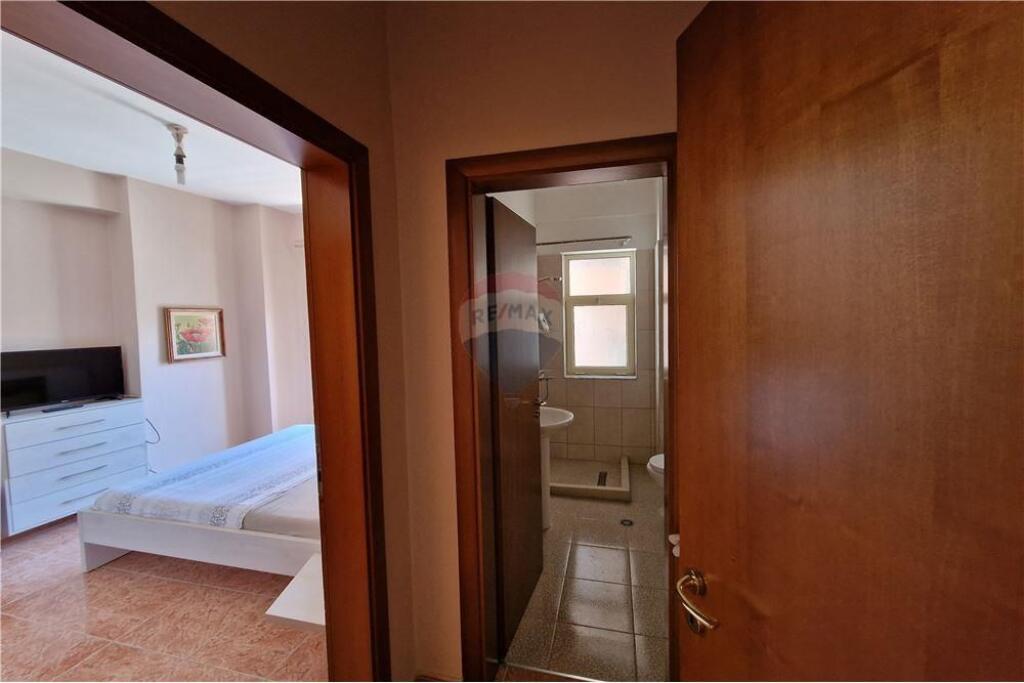 Apartament 2+1 me qera ne Rr. Pelivan Leskaj,Vlore