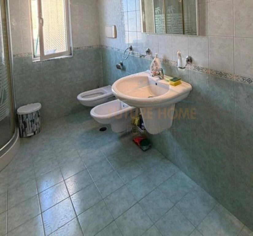 Shitet, Apartament 1+1, Ambasada Amerikane, Rruga e Elbasanit, Tiranë.