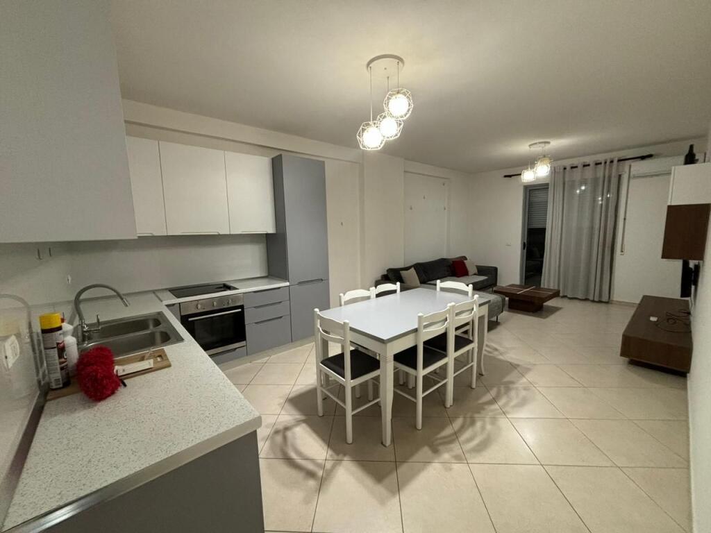 Apartament 2+1+2 për Qera