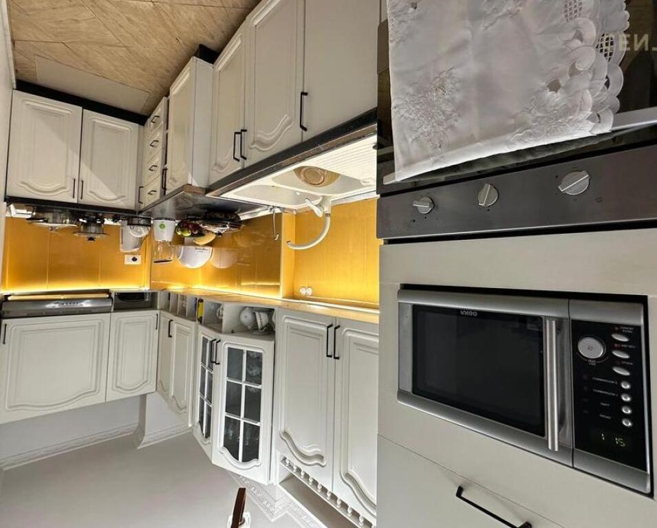 offriamo appartamento in vendita ad astir