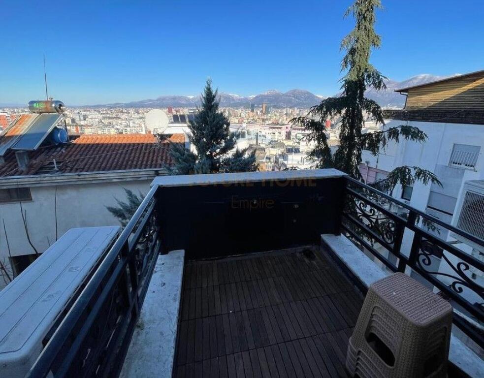 Shitet, Apartament 2+1+2, Kopshti Botanik, Tiranë