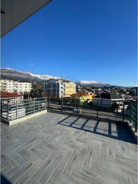 Apartment 2+1+2+ Veranda for Sale, Shkozë