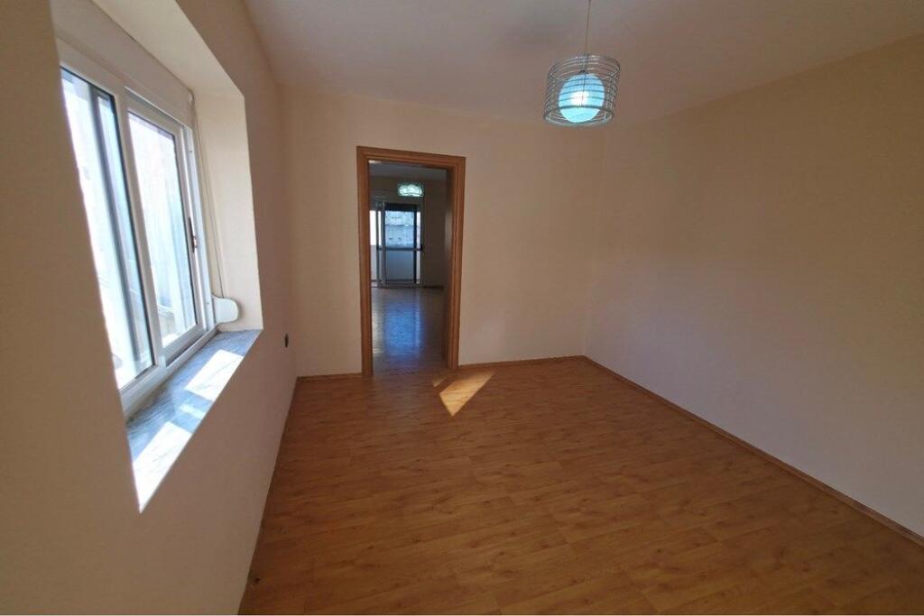 Apartament - Për Shitje - Tregu I Medresesë, Tiranë(ID: 530221059-448)