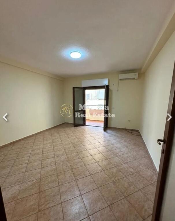 Affitto | Appartamento 2 + 1 | Comune di Parigi | 650 €/mese