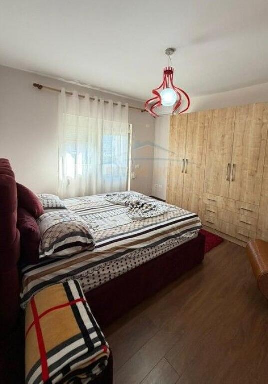 Shitet, Apartament 1+1, Ambasada Amerikane, Rruga e Elbasanit, Tiranë.