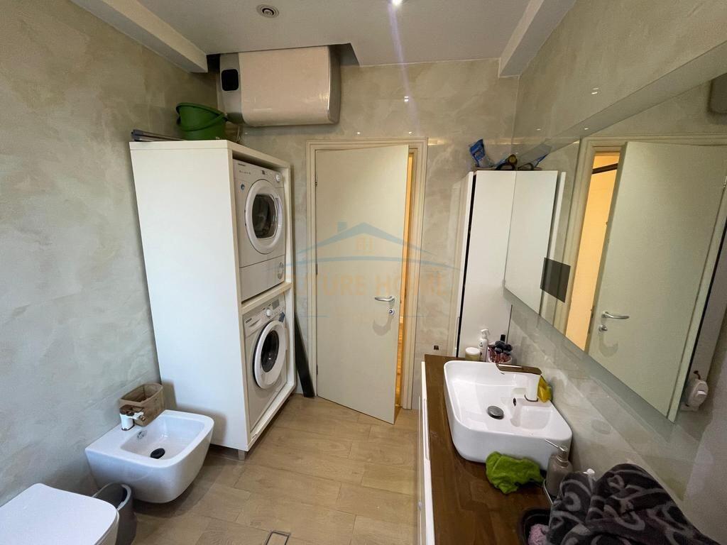 Shitet apartament 2+1+2 Kopshti Botanik