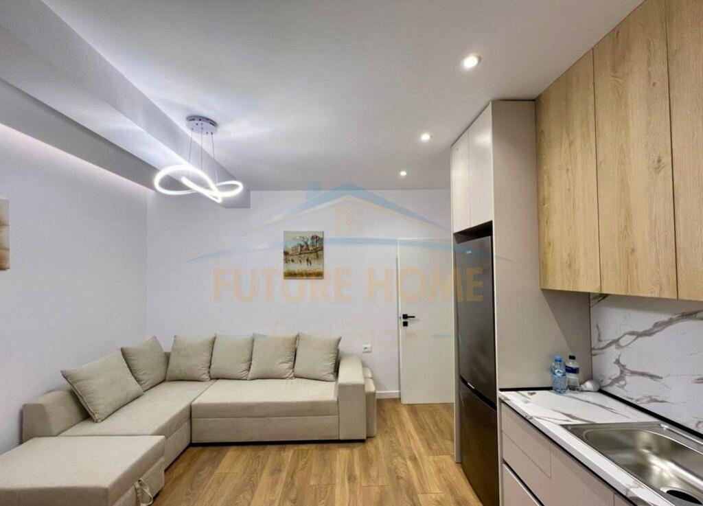 Shitet, Apartament 1+1, Komuna e Parisit, Tirane