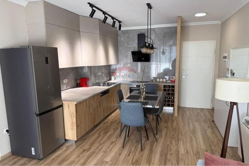 Appartamento - In Affitto - Fiori Di Bosco, Tirana