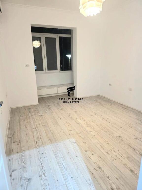 OFFICE FOR RENT 120 M2 KAVAJES ROAD 800 EURO