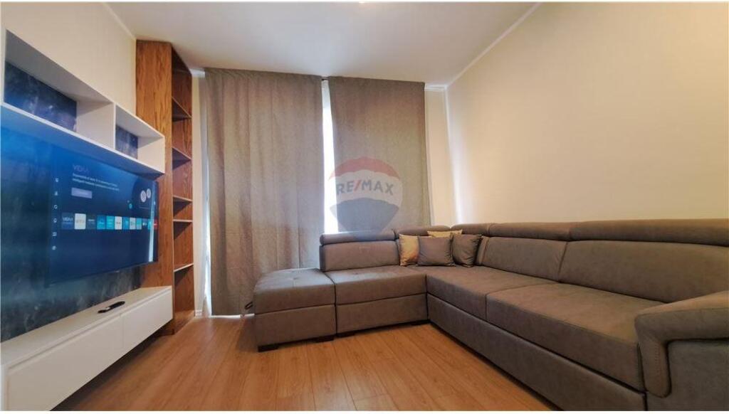 🏢 Apartment for Sale 2+1+2 – Lungomare, Reshat Osmani Street, Vlora