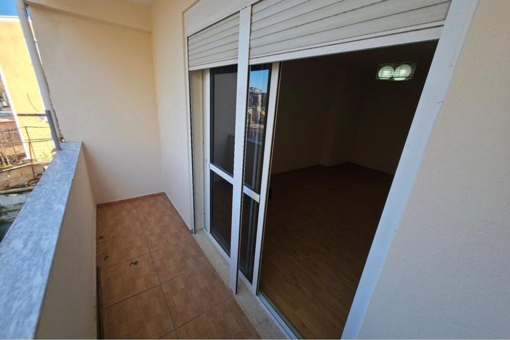 Apartament - Për Shitje - Tregu I Medresesë, Tiranë(ID: 530221059-448)