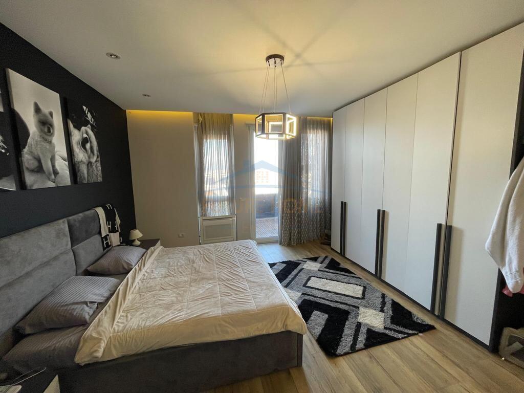 Shitet, Apartament 2+1+2, Kopshti Botanik, Tiranë
