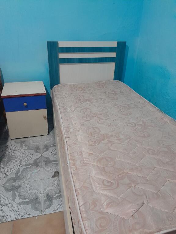 Përballë pallatit me shigjeta  