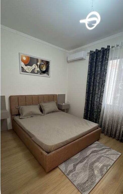 ofrojme apartament per qira ne Fresk