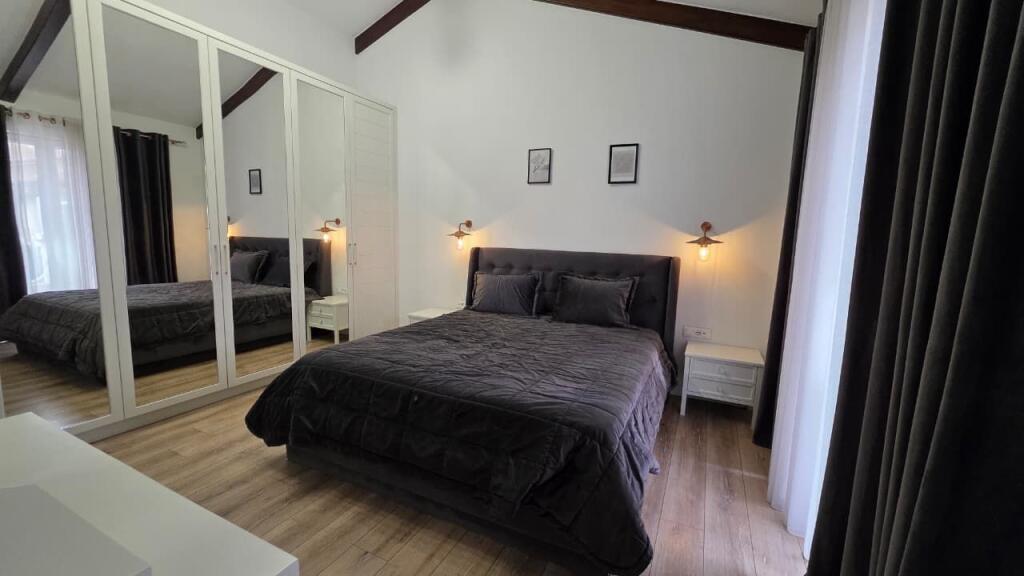 Penthouse for rent, Secret Garden