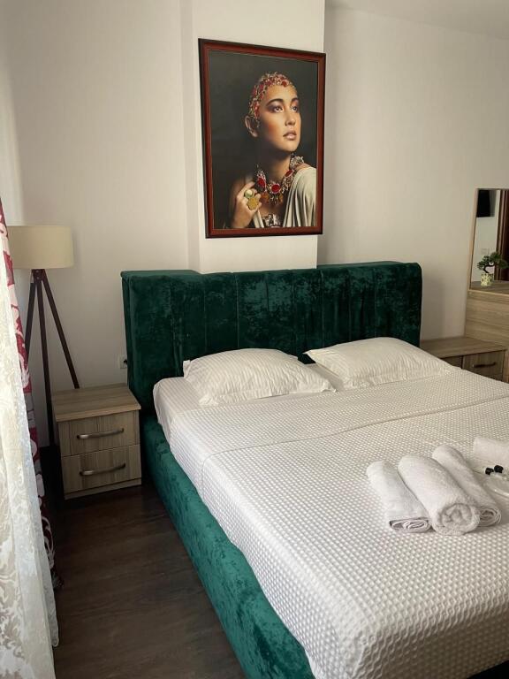 VENDESI APPARTAMENTO 2+1+2 A ASTIR (BAR OSLO)