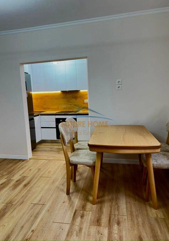 Shitet apartament 1+1, Shkolla Bajram Curri, Tirane
