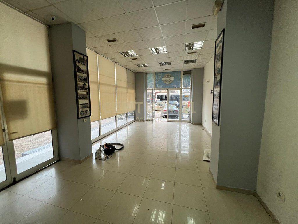 Ambient biznesi ne Durres per QIRA