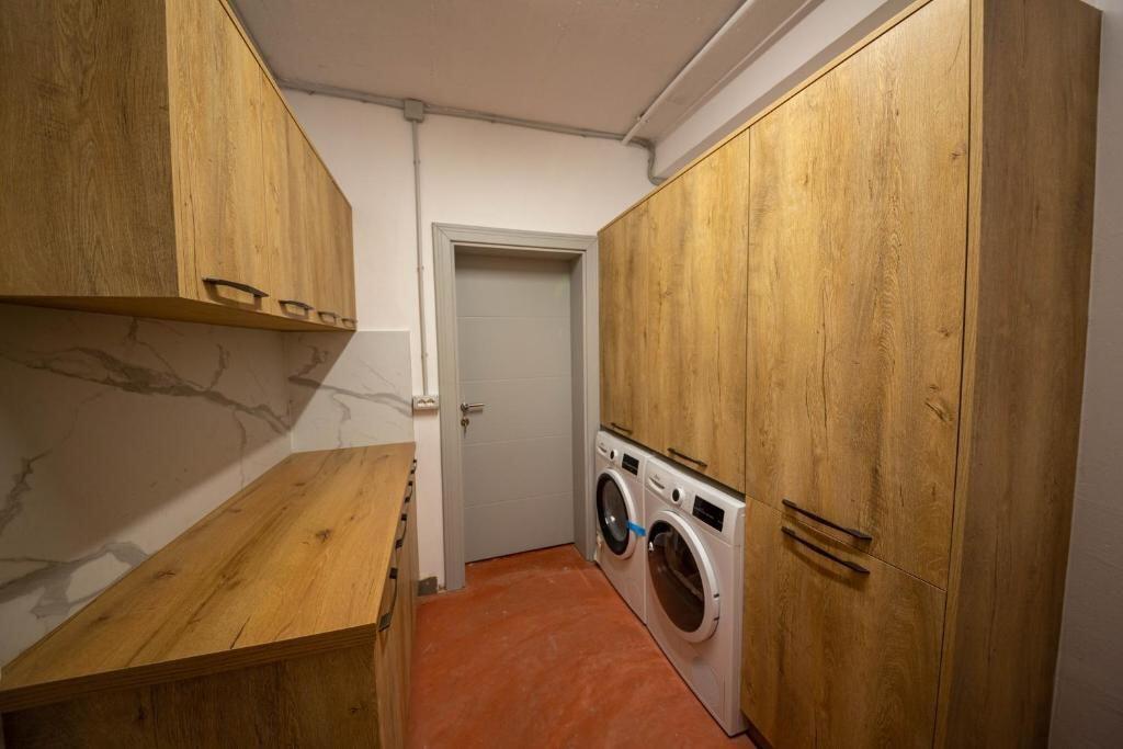 JEPET ME QIRA VILE INDIVIDUALE NE SAUK !