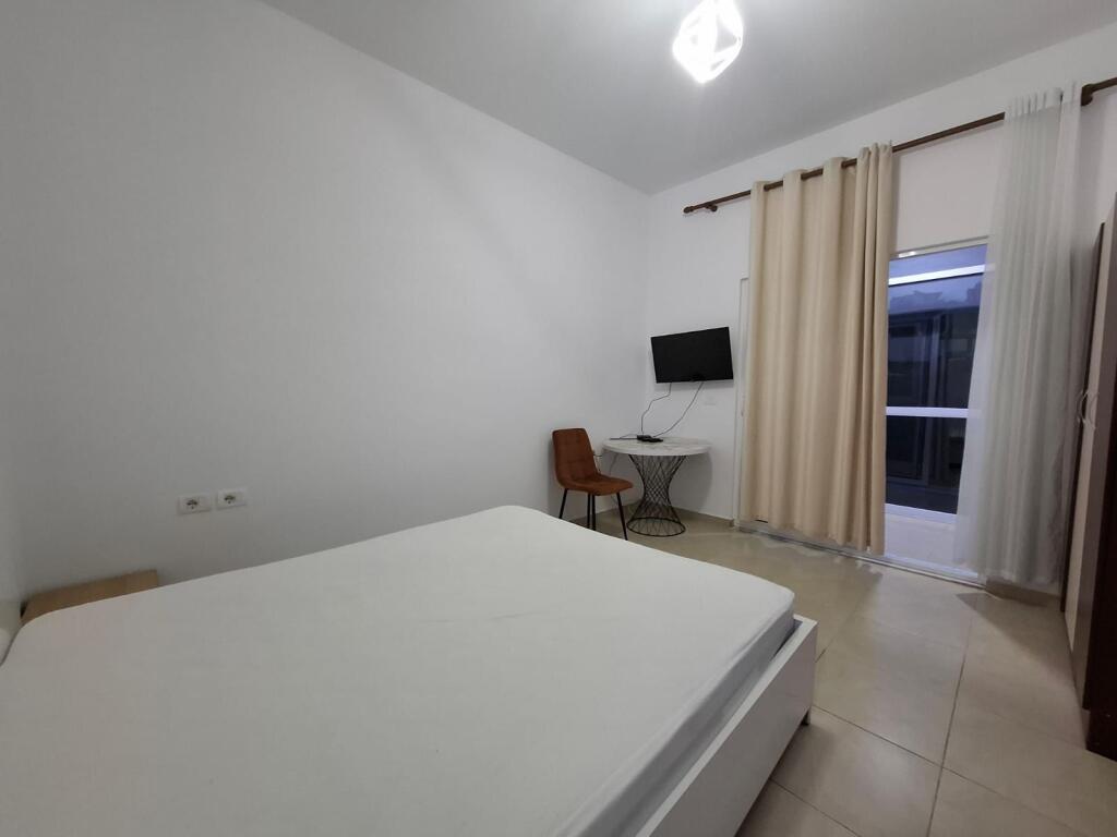 Apartament 1+1 super modern  ballkon të mbyllurë 60 m2 Rruga elbasanit vilat Gjermane || 37,000 lekë / Muaj