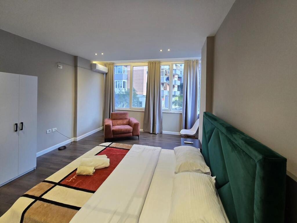 Shesim super apart 2+1+2 te Xhamia te Kopshti Botanik