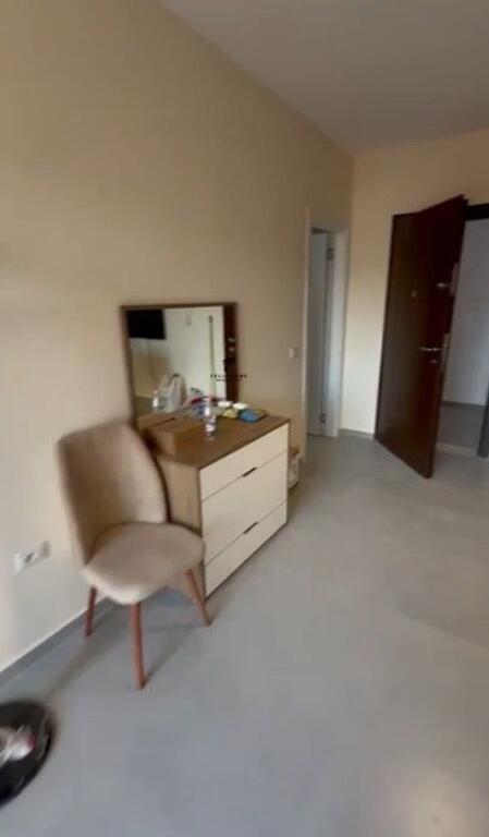 APARTAMENT ME QERA 2+1 RRUGA E DURRESIT 80.000 LEKE