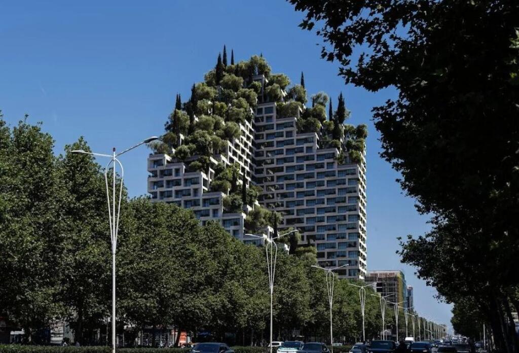 we offer an apartment for sale at Lion Park 2, 5th floor