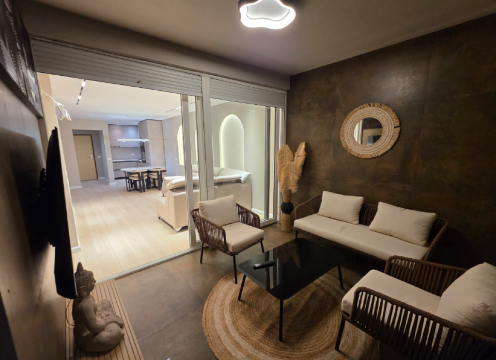 ✨ Apartament Modern 2+1 me Verandë – Ish Ekspozita  