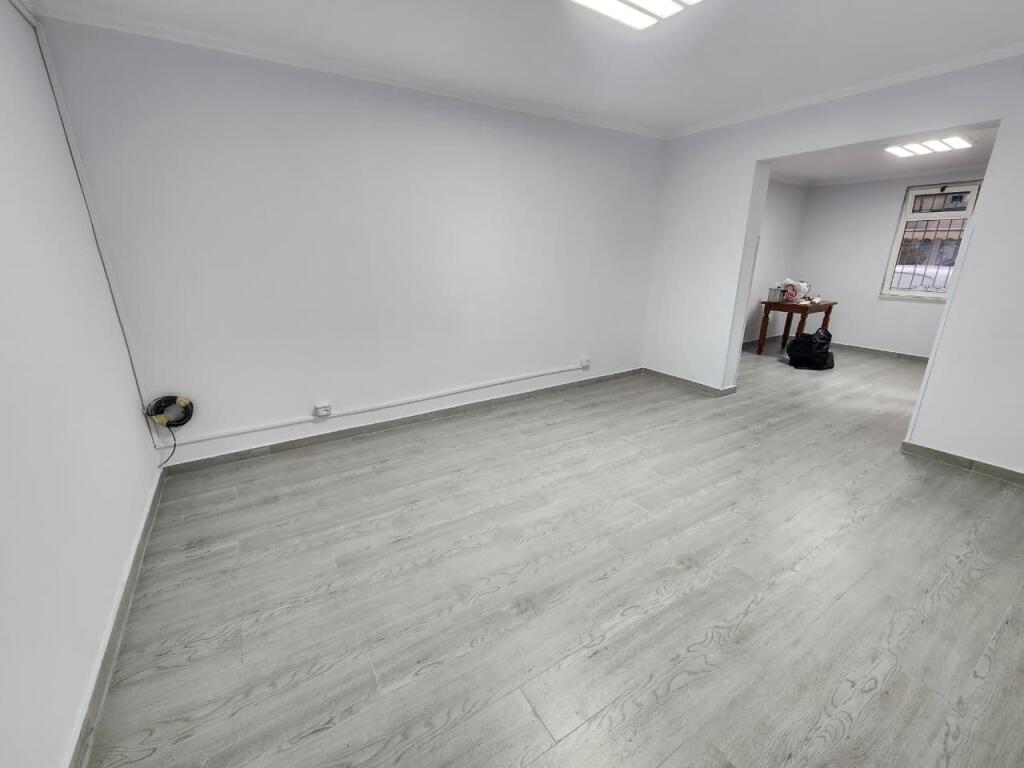 OFFICE FOR RENT 100 m2 (1st floor) Opposite Deliorgjit/ Irfan tomini🔥 3 work rooms (with parquet) 750 Eu (gross)