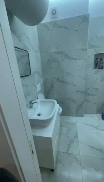 Super 1+1 Lluksoz me Qera tek 5 Maji