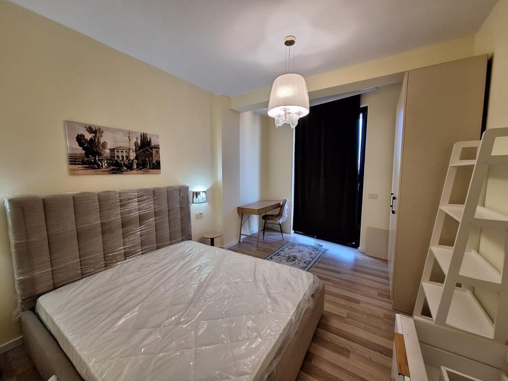 Apartament 2+1+Post parkimi për Qira në Rrugën Mine Peza, në Golden Tower Residence !!