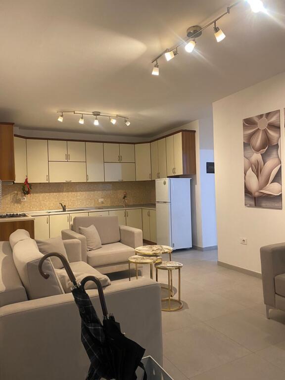 Apartament 2+1 me qira ne Myslym Shyri