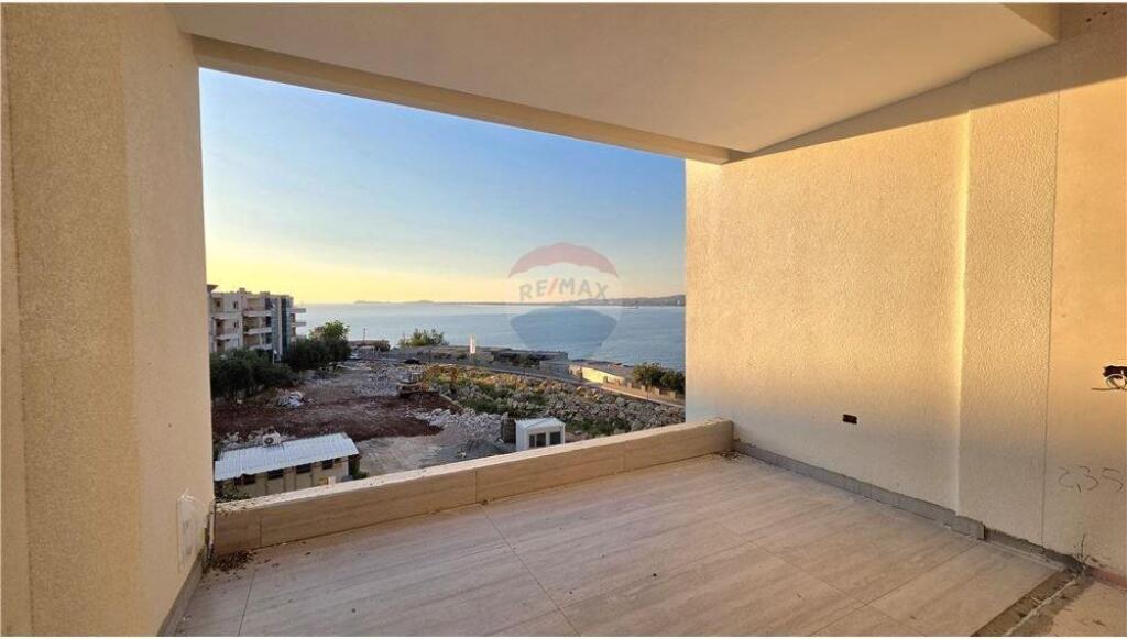 🏢 Apartament 2+1+2 për Shitje – Lungo Mare, Vlorë