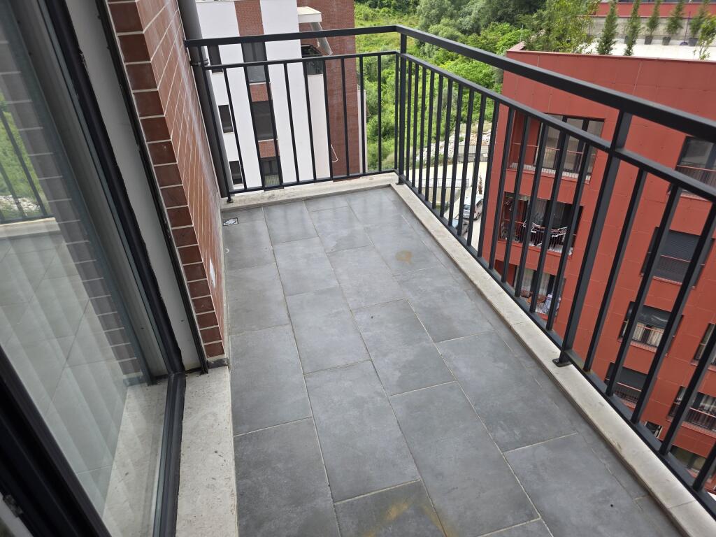 Jepet me qira 2+1+2+verande te Kopshti Botanik 900€