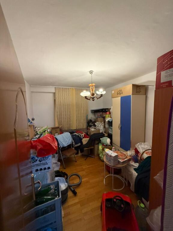 Shitet: Apartament 2+1 në Ish Rajoni, Lagja 5