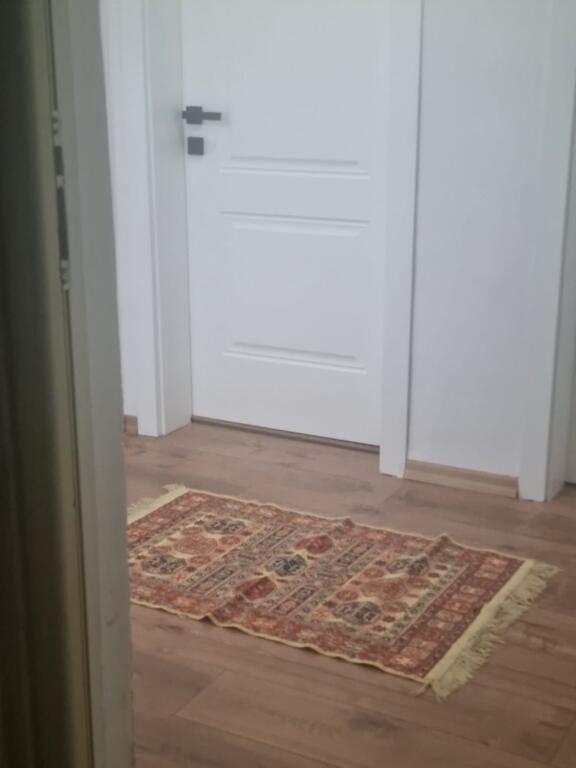 Jepet Me Qera Apartament 2+1+1 Ballkon