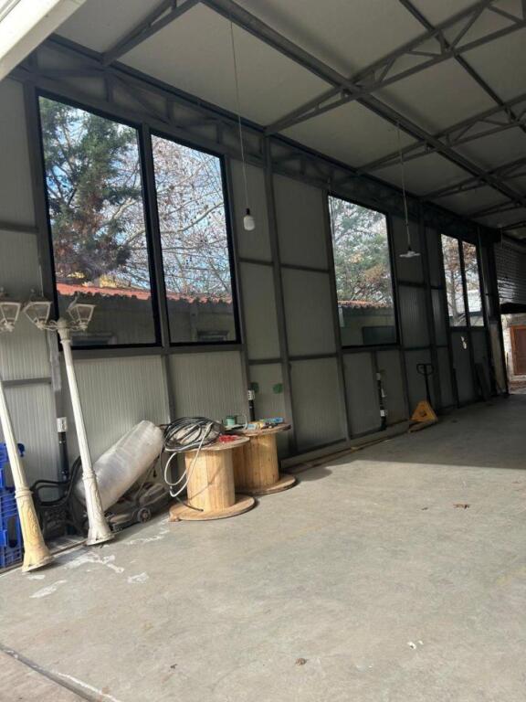WAREHOUSE FOR RENT 700 M2 FILM STUDIO 3,500 EURO
