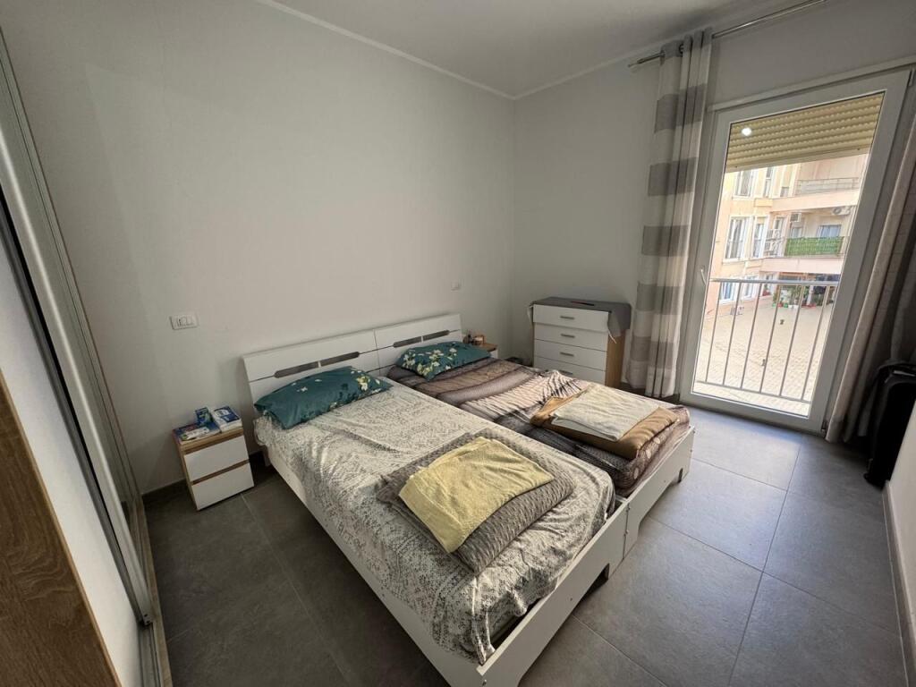 Jepet apartament me qera 2+1